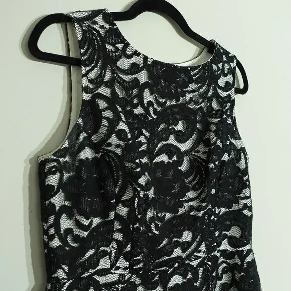 The limited Womens Sheath Dress Floral Lace Sleeveless Black White Size 10 - Picture 2 of 10